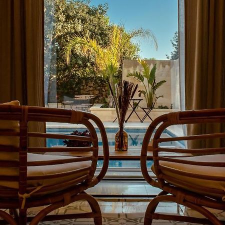 The Carob Tree Bed & Breakfast Victoria Luaran gambar