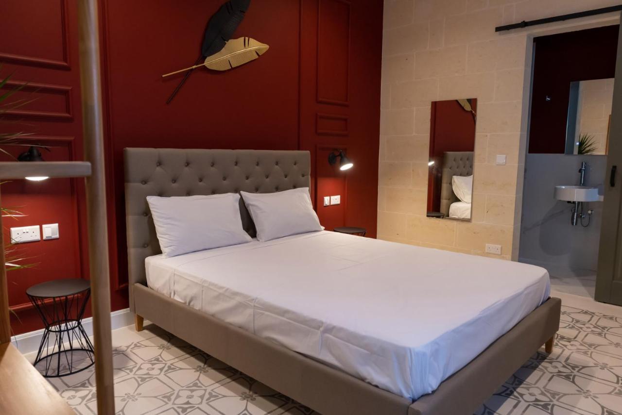 The Carob Tree Bed & Breakfast Victoria Luaran gambar