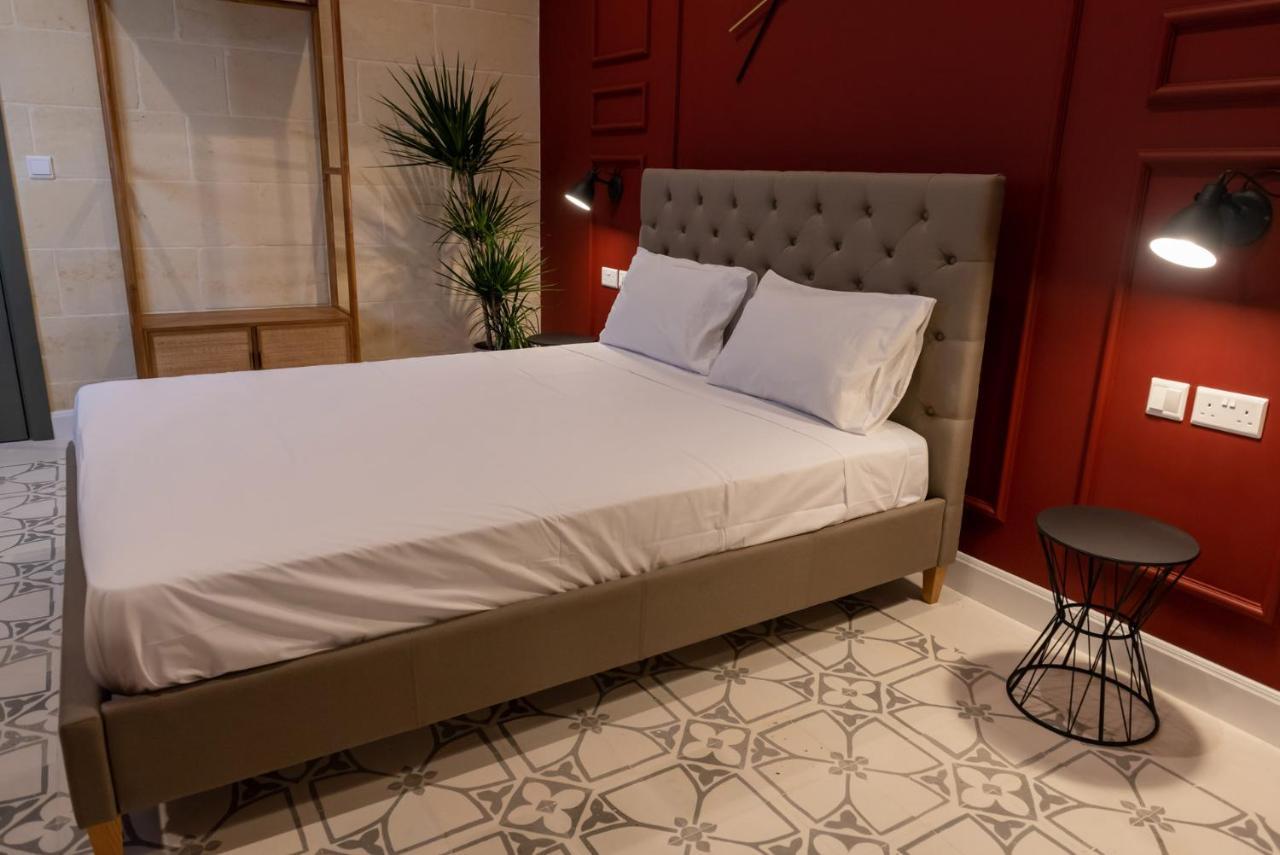 The Carob Tree Bed & Breakfast Victoria Luaran gambar