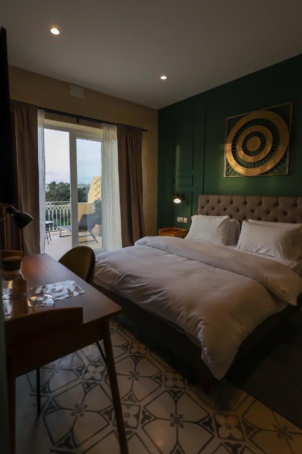 The Carob Tree Bed & Breakfast Victoria Luaran gambar