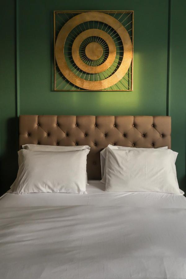 The Carob Tree Bed & Breakfast Victoria Luaran gambar