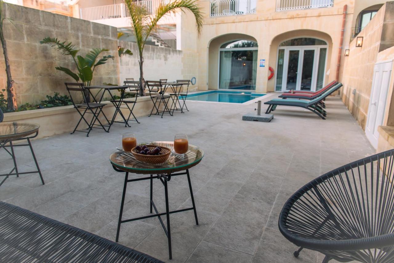 The Carob Tree Bed & Breakfast Victoria Luaran gambar